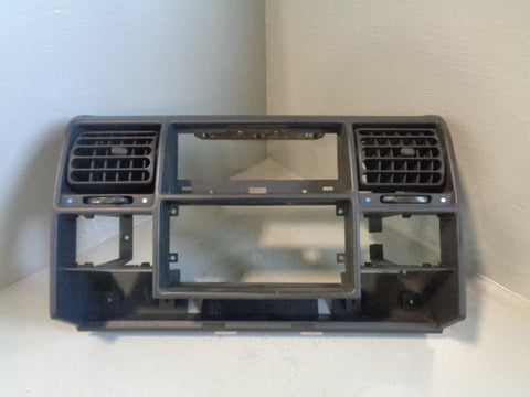 Discovery 2 Centre Air Vents Dashboard Panel Grey Land Rover 1998 to 2002 R01063