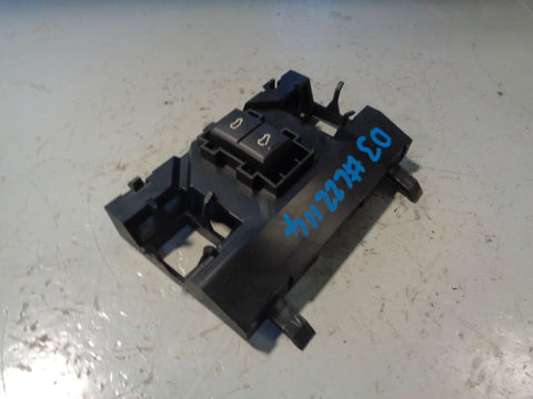 Discovery 3 Sunroof Switch with Housing Land Rover 2004 to 2009