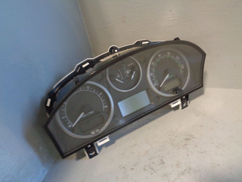 Discovery 3 Instrument Cluster 2.7 TDV6 YAC500026 Land Rover 2004 to 2007