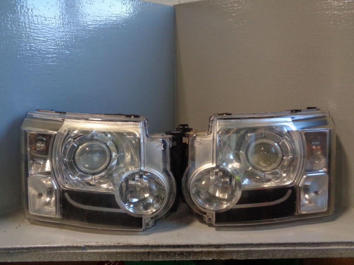 Discovery 3 Headlights Xenon Pair XBC500042 XBC500052 Land Rover L22114