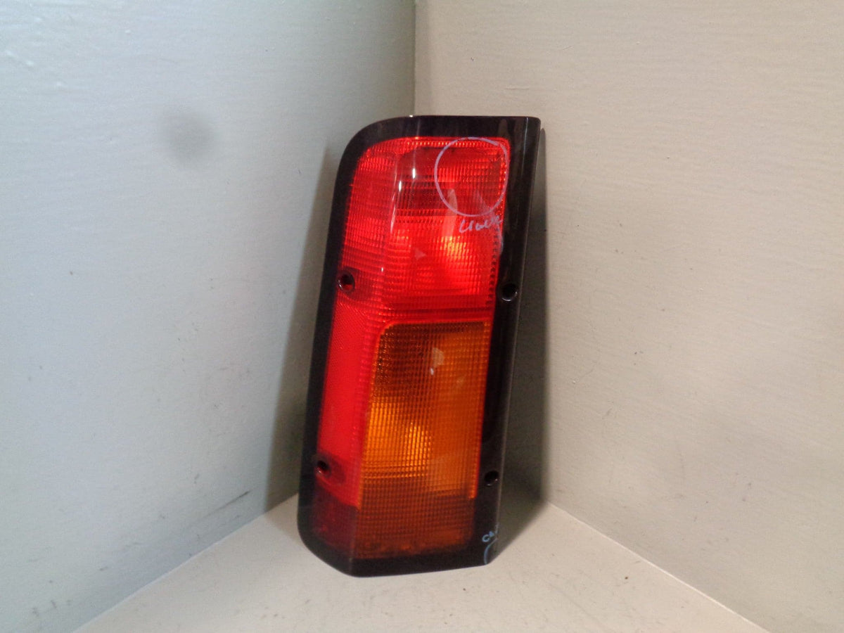 Discovery 2 Rear Tail Light Upper Near Side Rear Land Rover 2002 to 2004 R19034