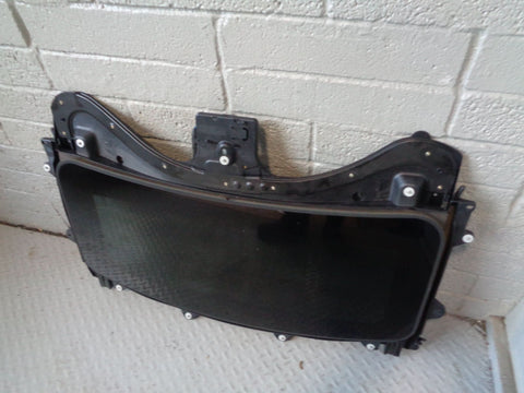 Discovery 3 Sunroof Complete with Motor and Blind Land Rover 2004 to 2009 L22114