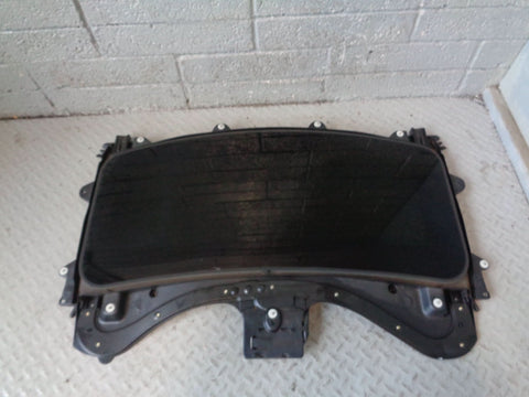 Discovery 3 Sunroof Complete with Motor and Blind Land Rover 2004 to 2009 L22114