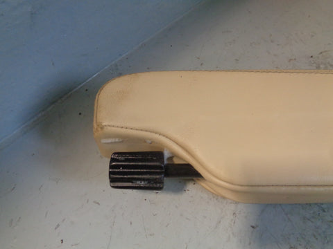 Discovery 3 Armrest Near Side Passenger Alpaca Land Rover 2004 to 2009 D15015