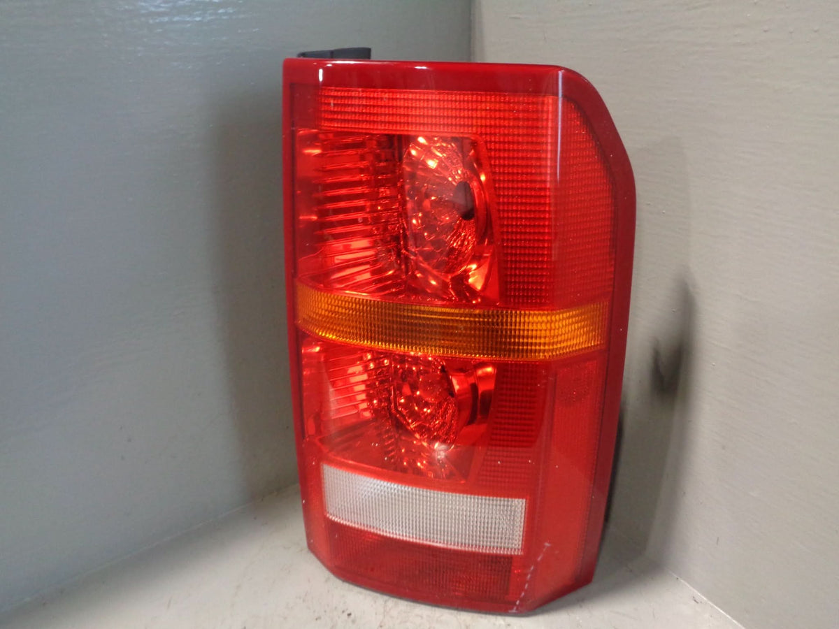 Discovery 3 Tail Light Cluster Off Side Rear XFB000563 2004 to 2009 25112