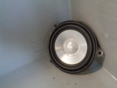 Range Rover L322 D Pillar Rear Speaker XQM000400 Left or Right 2002 to 2006