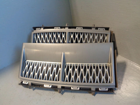 Range Rover L322 Wing Side Grilles Vents Supercharged 2002 to 2009 L29114