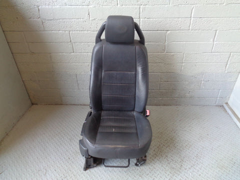 Discovery 3 Seats Black Leather Manual Heated x 7 Land Rover 2004 to 2009 K19094