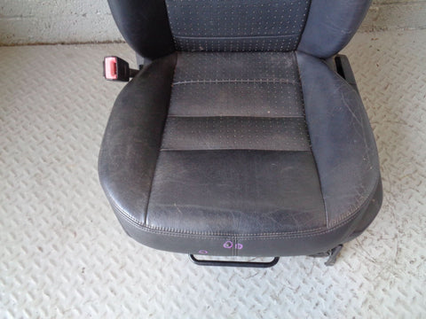 Discovery 3 Seats Black Leather Manual Heated x 7 Land Rover 2004 to 2009 K19094