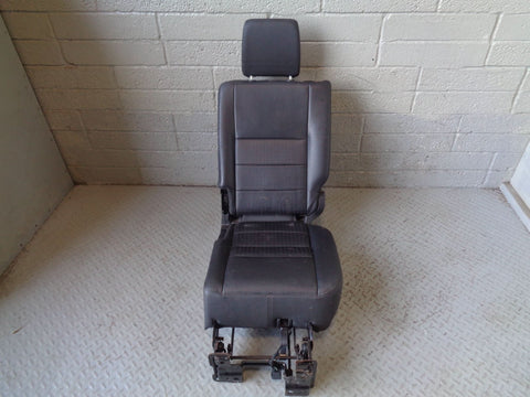 Discovery 3 Seats Black Leather Manual Heated x 7 Land Rover 2004 to 2009 K19094