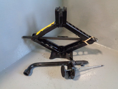 Freelander 2 Scissor Jack with Handle in Housing Brace Land Rover S17074