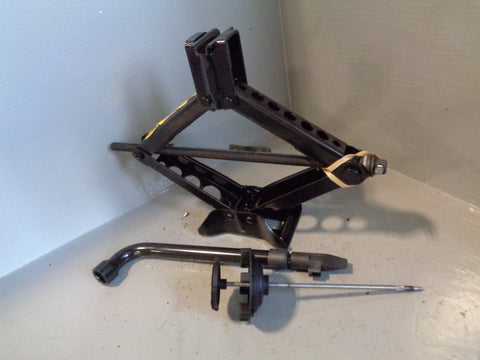 Freelander 2 Scissor Jack with Handle in Housing Brace Land Rover S17074