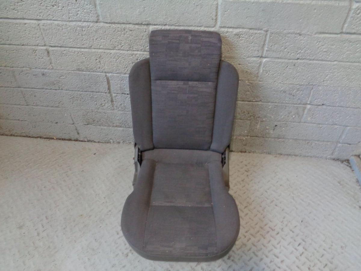 Discovery 2 Dickie Seat Grey Cloth 3rd Row Near Side Land Rover 01100B