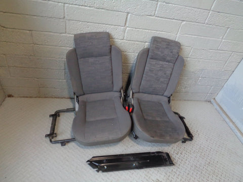 Discovery 2 Dickie Seats Pair Grey Fabric Cloth 3rd Row Land Rover B06091