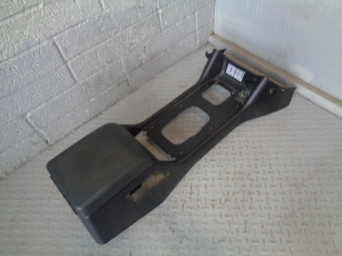 Discovery 2 Centre Console Arm Rest Black Auto Land Rover 2002 to 2004 L190724