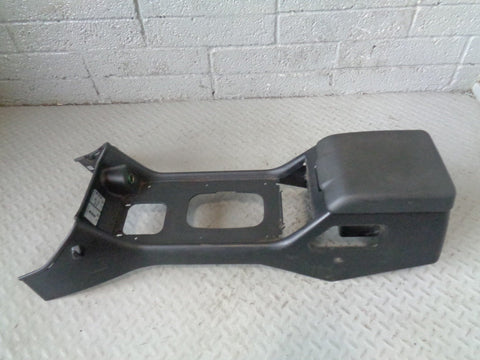 Discovery 2 Centre Console Arm Rest Black Auto Land Rover 2002 to 2004 L190724