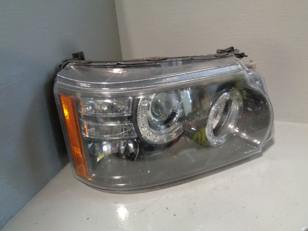 Range Rover Sport Headlight Off Side Front Xenon LED L320 Valeo K19044