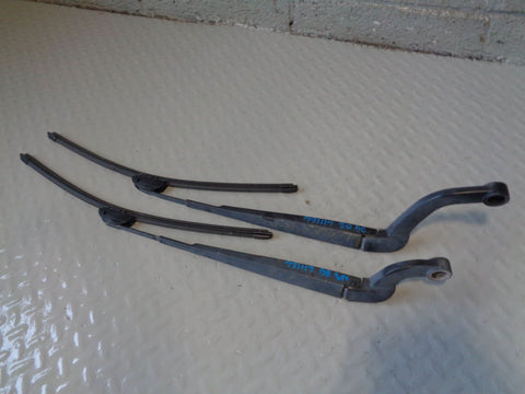 Discovery 4 Wiper Arms Front Pair of Windscreen Land Rover 2009 to 2014