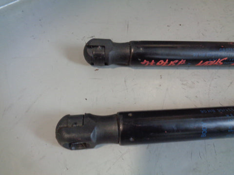 Freelander 2 Bonnet Lift Struts Gas Pair Of Land Rover 2006 to 2011