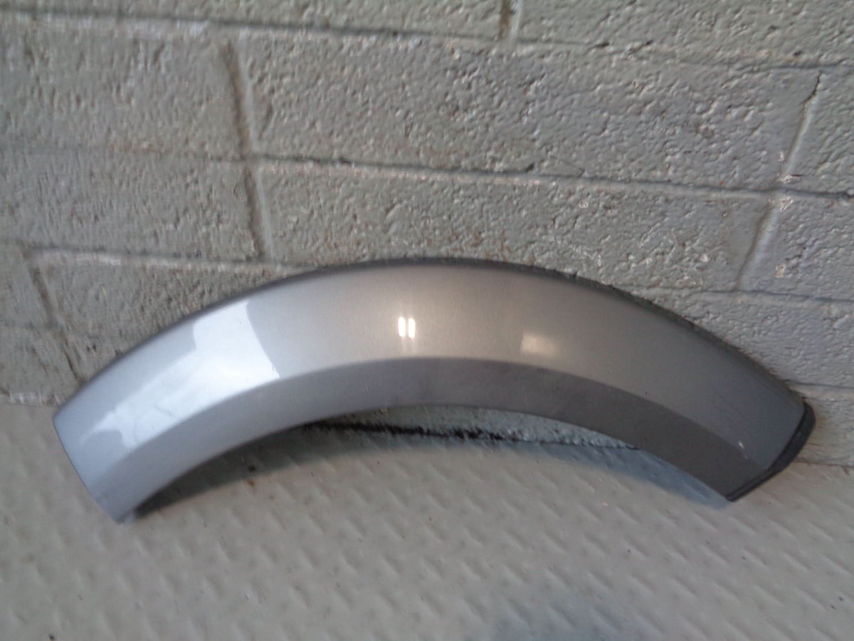 Discovery 4 Wheel Arch Trim Rear Quarter Left Orkney Grey Land Rover