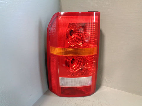 Discovery 3 Tail Light Cluster Near Side Rear XFB000573 2004 to 2009 K07104