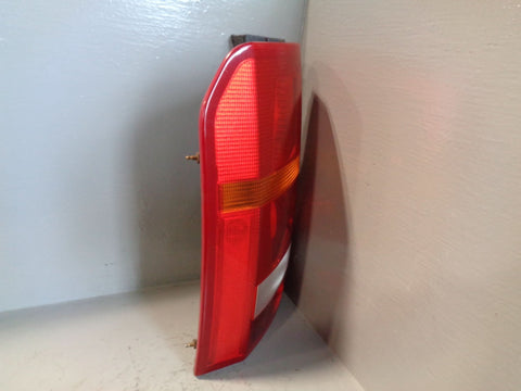 Discovery 3 Tail Light Cluster Near Side Rear XFB000573 2004 to 2009 K07104