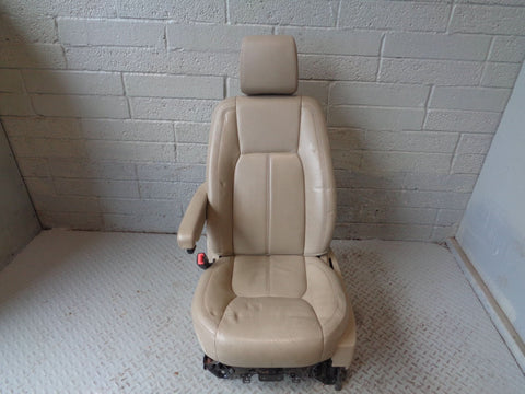 Discovery 4 Seats Beige Leather Electric x 7 Land Rover 2009 to 2016 L11124