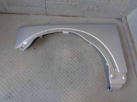 Discovery 3 Near Side Front Wing Land Rover Zermatt Silver 2004 to 2009 K22104