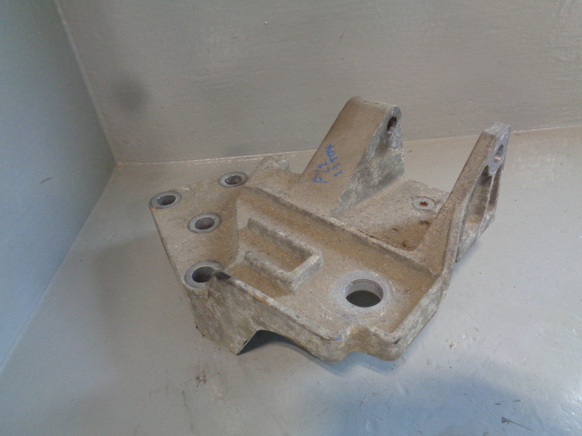 Freelander 2 Lower Gearbox Mount TD4 2.2 Land Rover 2006 to 2011