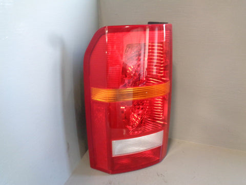 Discovery 3 Tail Light Cluster Near Side Rear XFB000573 2004 to 2009 D05064