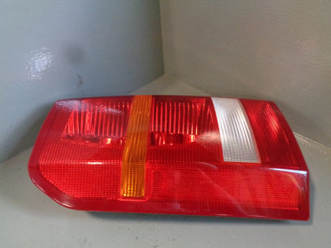 Discovery 3 Tail Light Cluster Near Side Rear XFB000573 2004 to 2009 D05064