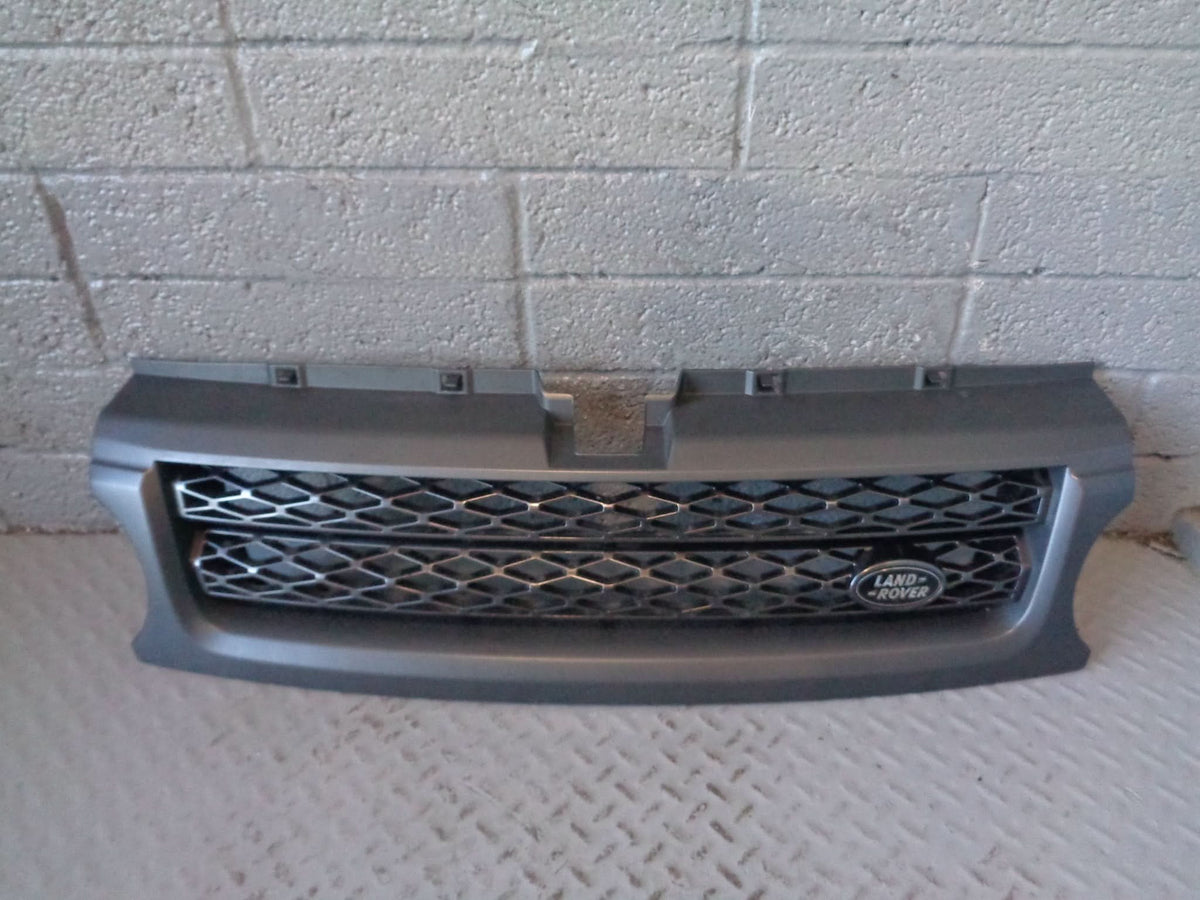 Range Rover Sport Front Grille Facelift in Grey Black L320 2009 to 2013 L08114