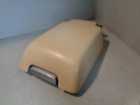 Discovery 3 Centre Console Armrest Lid Alpaca Land Rover 2004 to 2009 06074