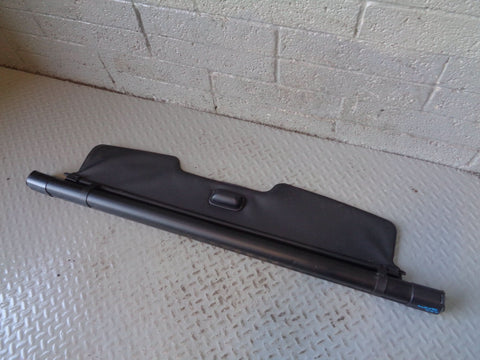 Range Rover Sport Retractable Load Cover in Black L320 2005 to 2013 L08114