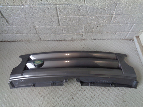 Discovery 3 Grille Front Bonatti Grey 659 Land Rover 2004 to 2009 L3097