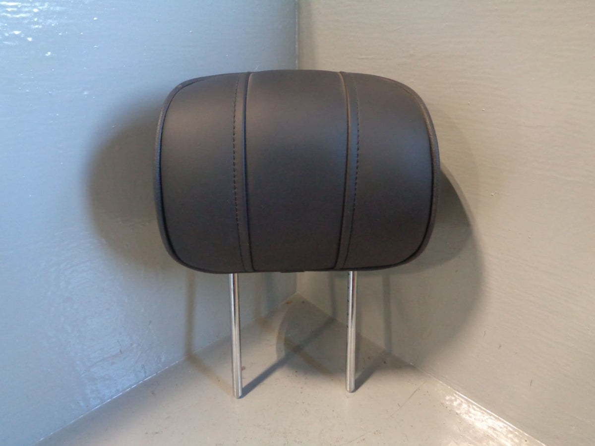 Range Rover L322 Rear Headrest Off Side Leather in Black Facelift 2006 to 2010