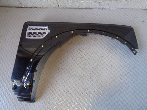 Discovery 4 Front Wing Off Side Santorini Black LRC 820 2009 to 2014 K26084