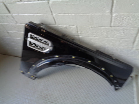 Discovery 4 Front Wing Off Side Santorini Black LRC 820 2009 to 2014 K10064