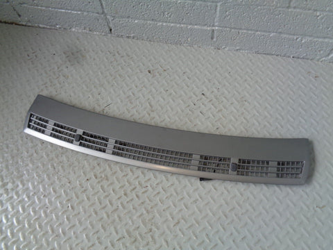 Range Rover L322 Bonnet Grill Under Windscreen with Washer Jets R04044