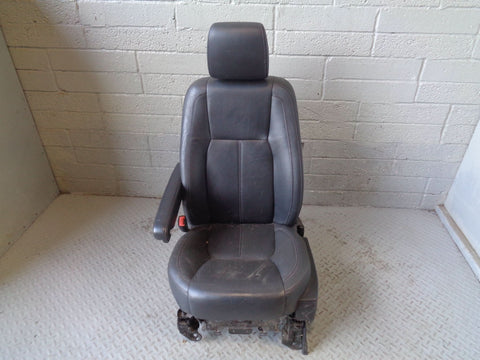 Discovery 4 Seats Black Leather Electric x 5 Land Rover 2009 to 2016 K26084