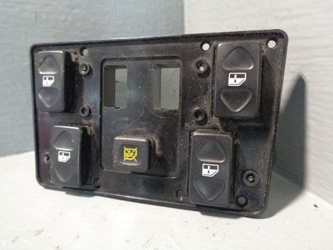 Discovery 2 Electric Window Switch Pack in Black Land Rover