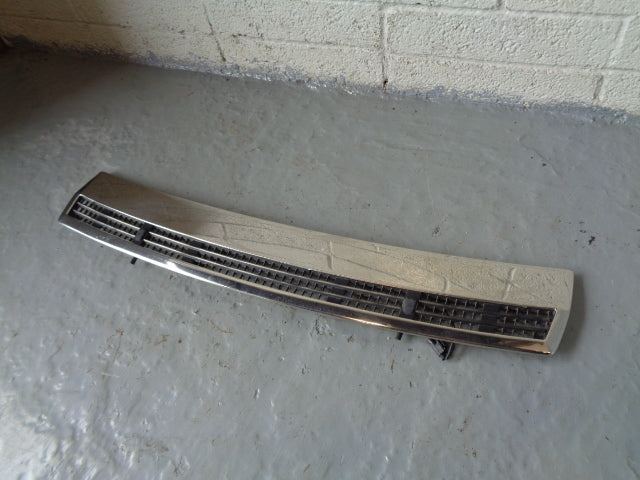 Range Rover L322 Bonnet Grill Under Windscreen Chrome Washer