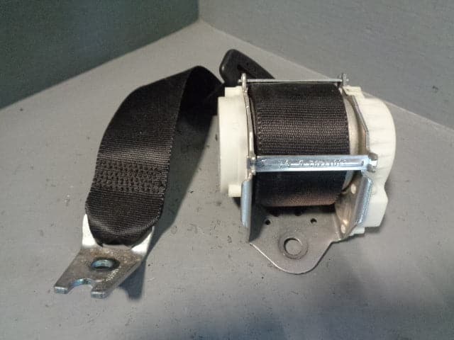 Freelander 2 Seat Belt Near Side Rear Black Land Rover 2006