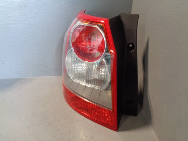 Freelander 2 Near Side Rear Tail Light XFB500030 Cluster