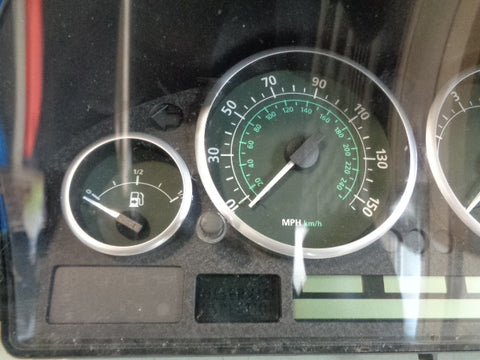 Range Rover L322 Speedometer Instrument Cluster 4.4 V8 YAC002390PVA R24033
