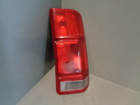 Discovery 2 Rear Tail Light Cluster Upper Pre-Facelift Off