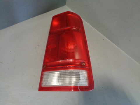 Discovery 2 Rear Tail Light Cluster Upper Pre-Facelift Off