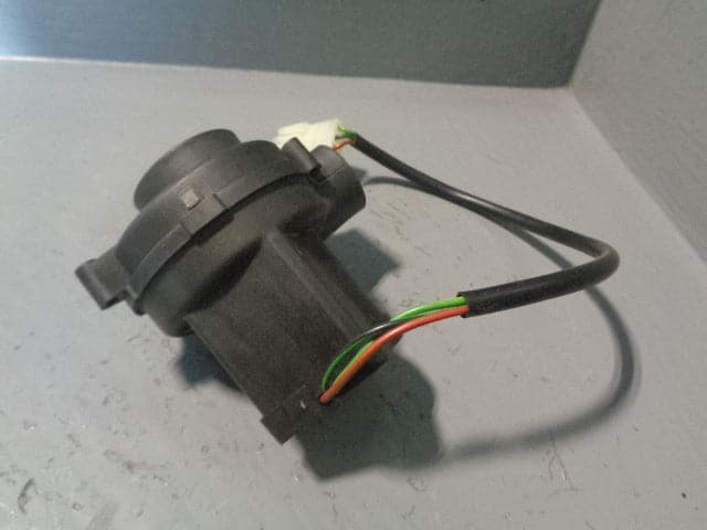 Range Rover L322 ECU Control Box Cooling Fan 130 002 830