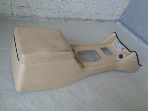 Discovery 2 Centre Console Armrest Beige Auto Land Rover 1998 to 2004 R07023