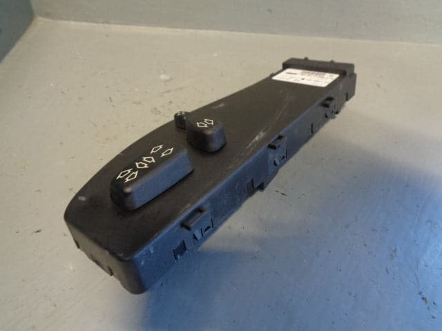 Range Rover L322 Electric Seat Switch Pack Near Side Front